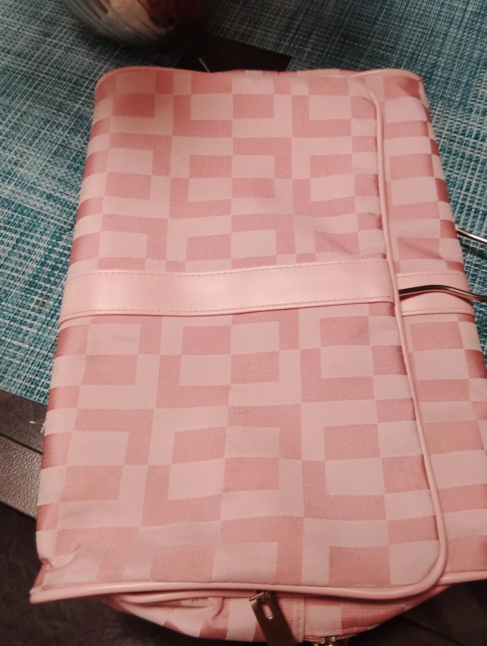 PINK CHECKERED HANGING COSMETIC BAG - Travel Organizer